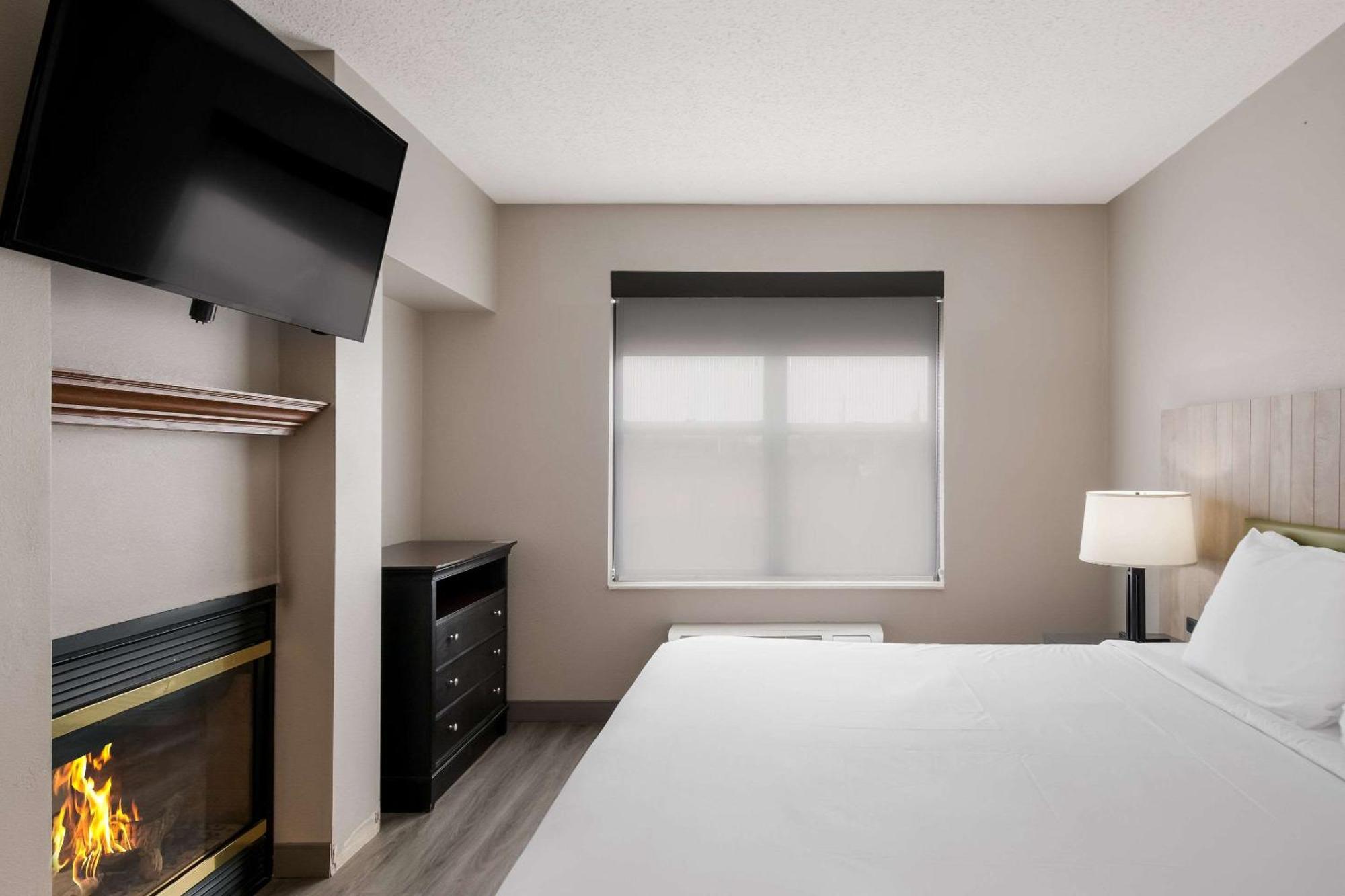 Country Inn & Suites By Radisson, Harrisburg Northeast - Hershey Exteriör bild