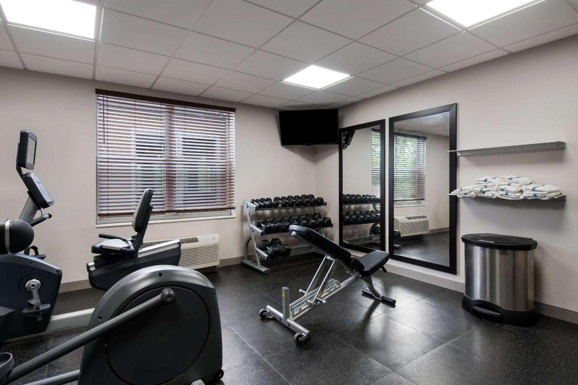 Country Inn & Suites By Radisson, Harrisburg Northeast - Hershey Exteriör bild