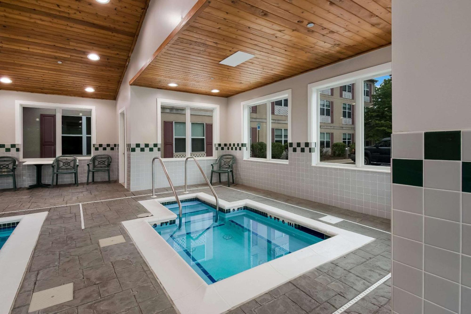 Country Inn & Suites By Radisson, Harrisburg Northeast - Hershey Exteriör bild